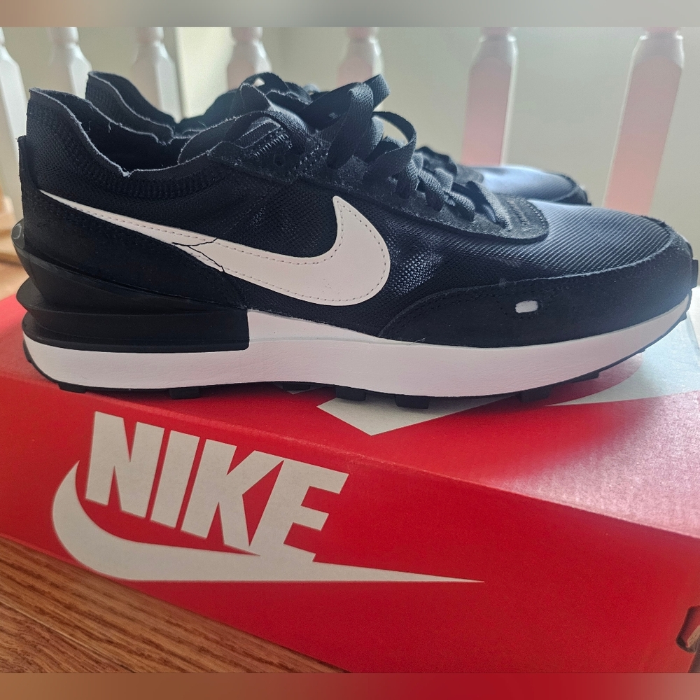 Nike Waffle One 9 Women's - Black And White